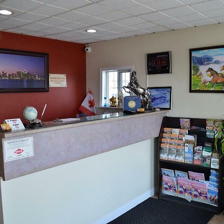 Lincoln Motel Sturgeon Falls Eksteriør bilde