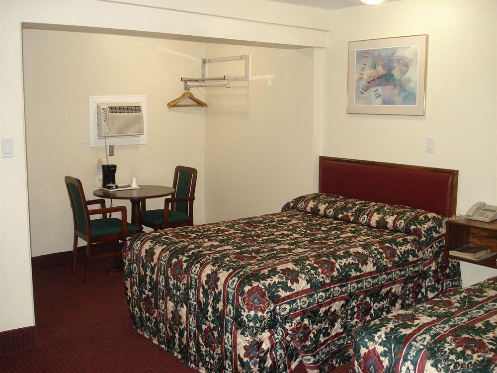 Lincoln Motel Sturgeon Falls Eksteriør bilde