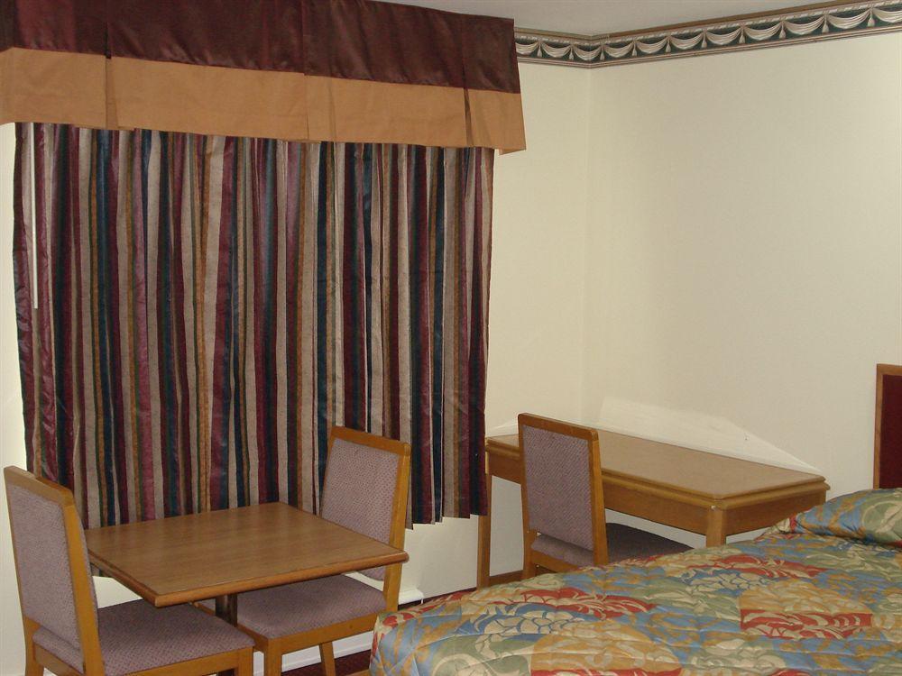 Lincoln Motel Sturgeon Falls Eksteriør bilde