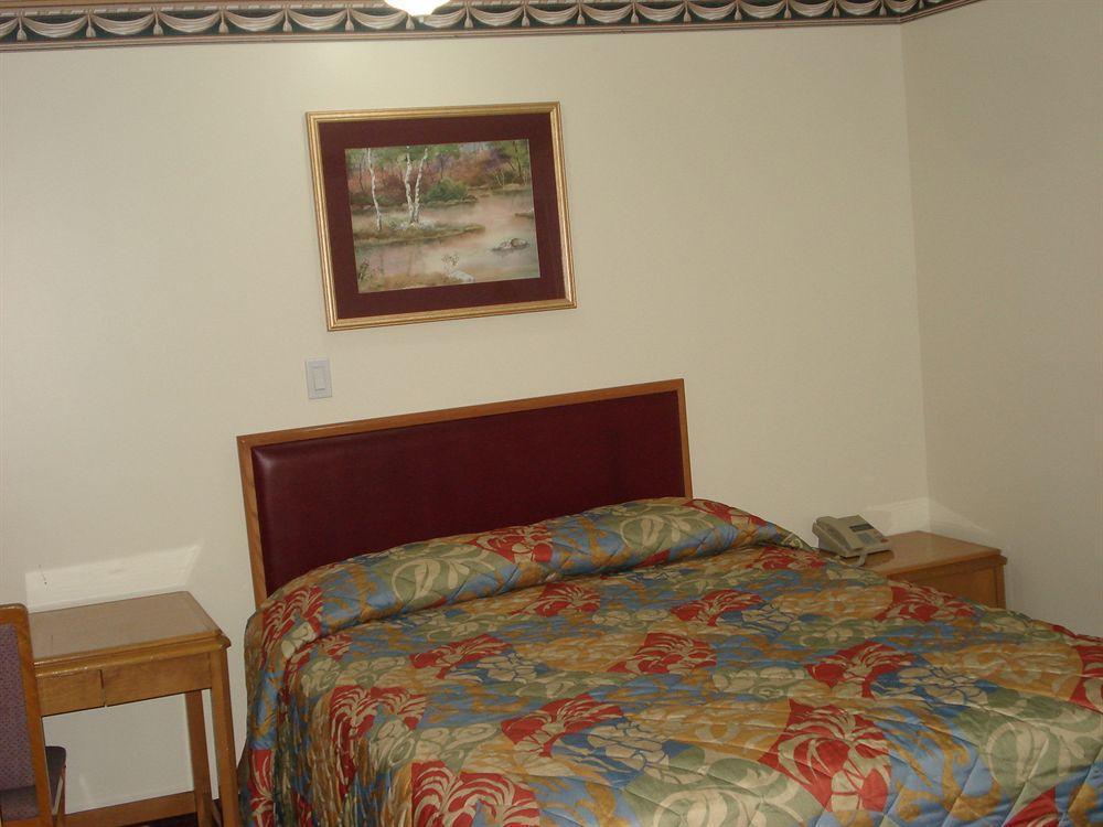 Lincoln Motel Sturgeon Falls Eksteriør bilde